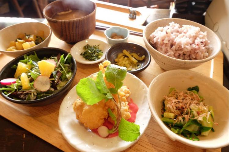 北摂・茨木で女性に大人気のカフェ「BONOcafe（ボノカフェ）」！旬な食材たっぷりの自然食ランチがおすすめ！