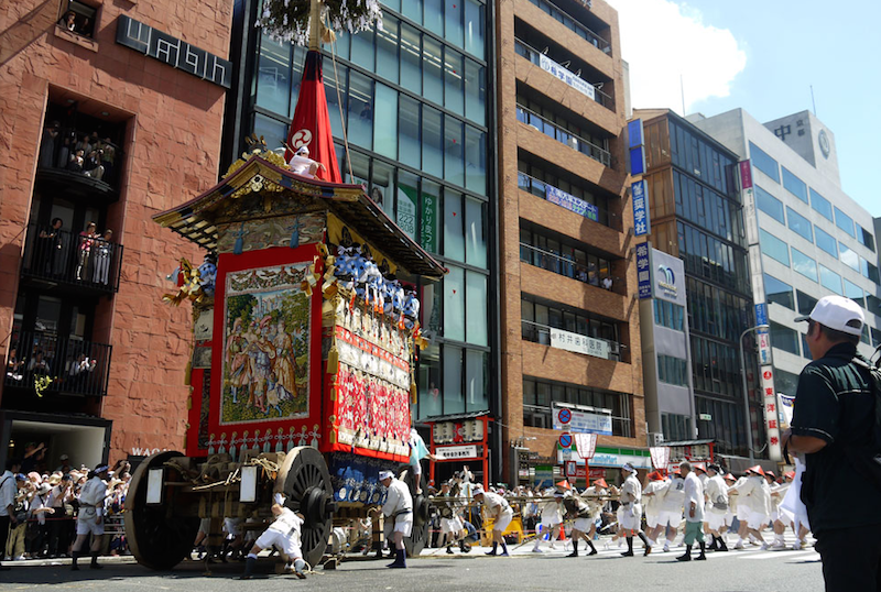 祇園祭の山鉾巡行