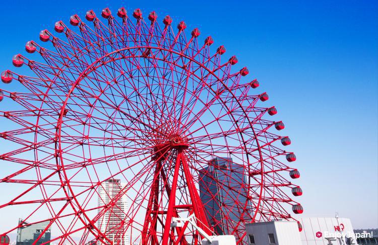 大都会のビルに観覧車が！？大阪の梅田の赤いシンボル「HEP FIVE観覧車」から見る絶景を楽しもう！