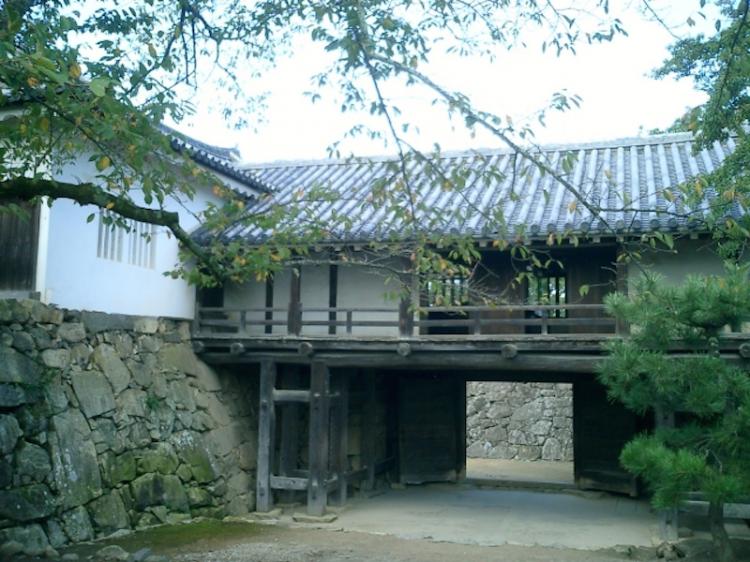 彦根城の重要文化財の太鼓門櫓