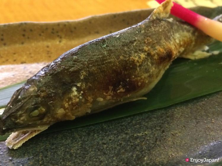 先斗町かっぱ寿司の季節の一品 あゆの塩焼き