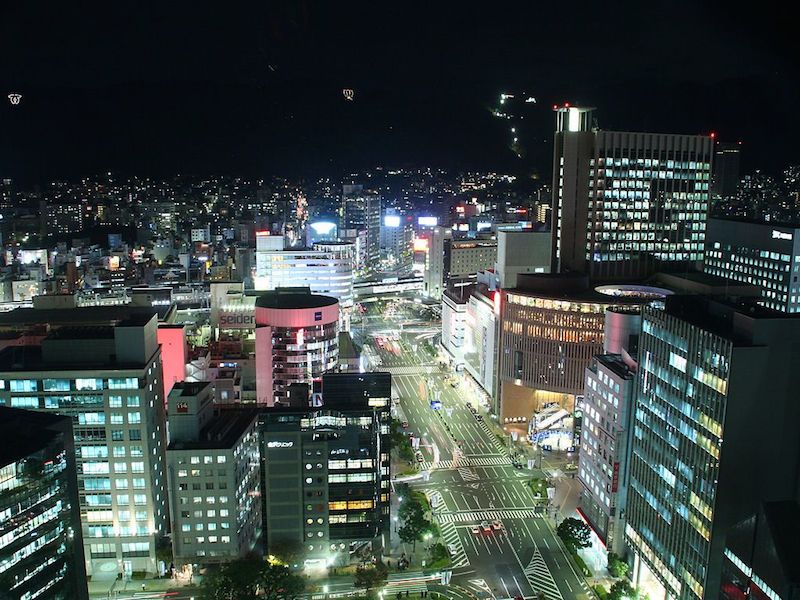 神戸市役所展望ロビーからの夜景 三宮駅方面