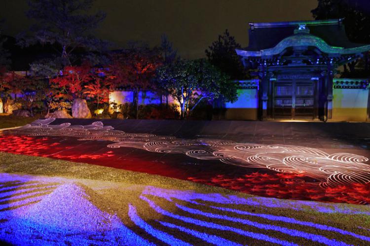 京都を代表する人気観光スポット「高台寺」！春の枝垂桜や秋の紅葉など夜の特別拝観の美しさを堪能しよう！