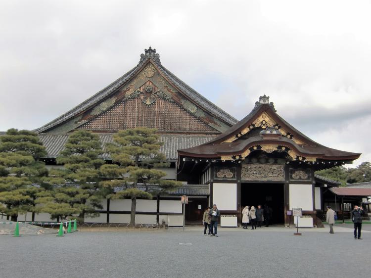 徳川幕府の始まりと終わりの舞台となった「二条城」！ 世界遺産にも登録されている人気観光スポットの見どころや歴史をご紹介！