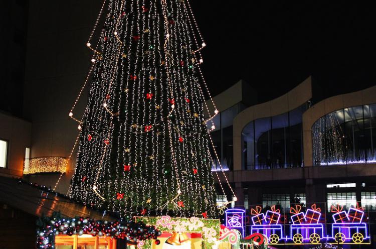 【11月18日スタート】クリスマスシーズン到来「ドイツ・クリスマスマーケット大阪2016」イルミネーションが華やかな巨大クリスマスツリーを観に行こう！